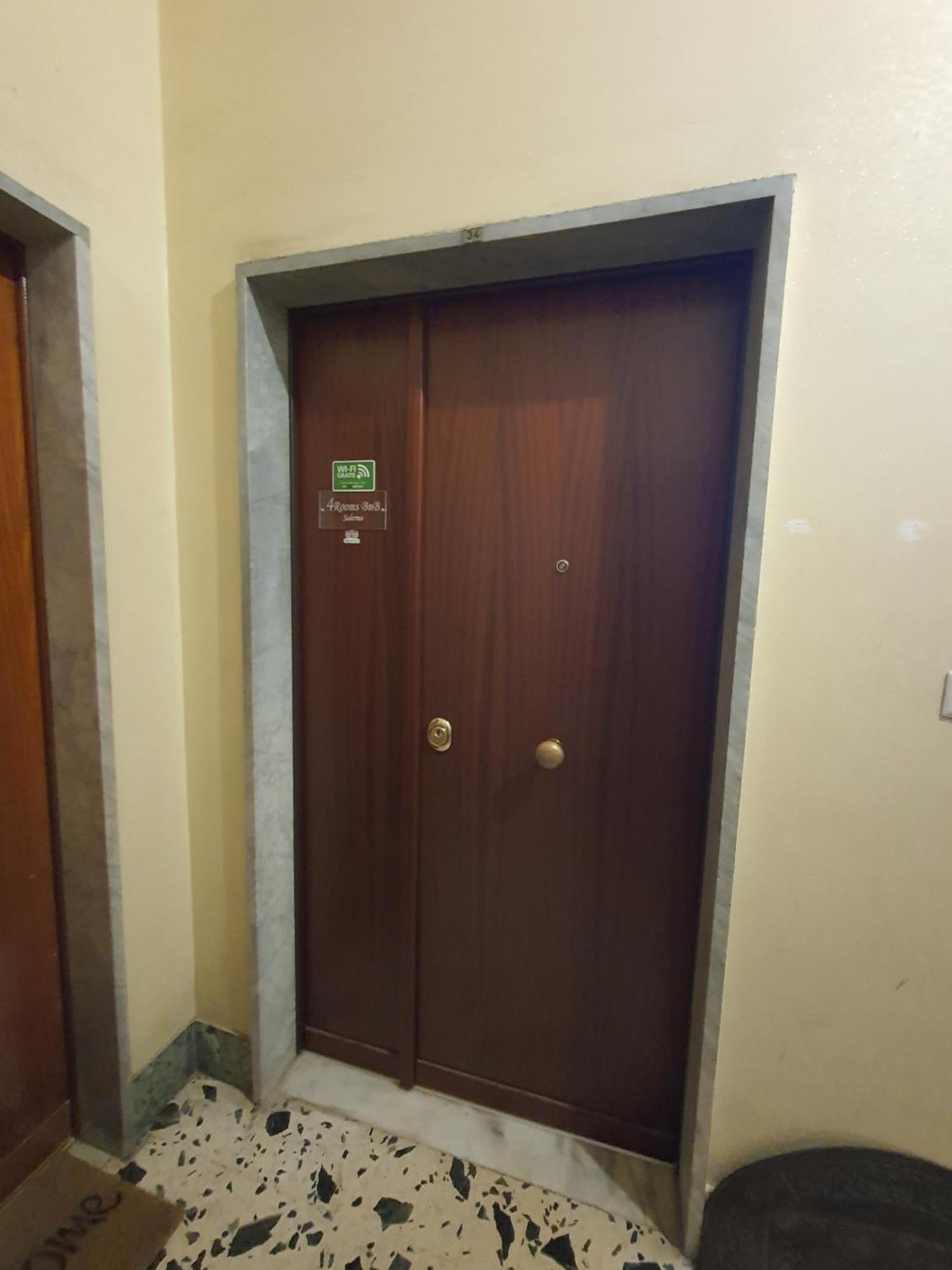 4Rooms Guest House Free Wi-Fi Salerno Exterior photo
