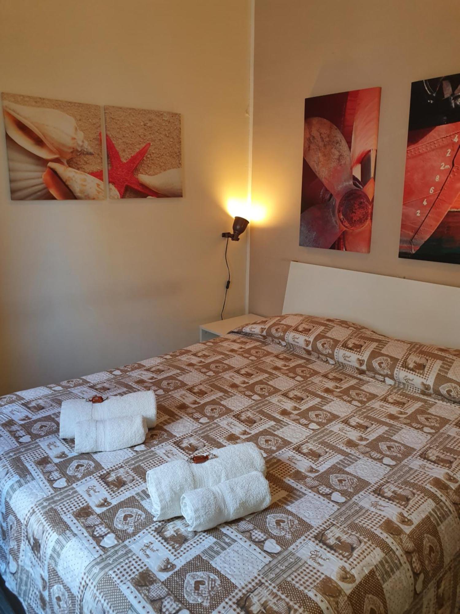 4Rooms Guest House Free Wi-Fi Salerno Exterior photo