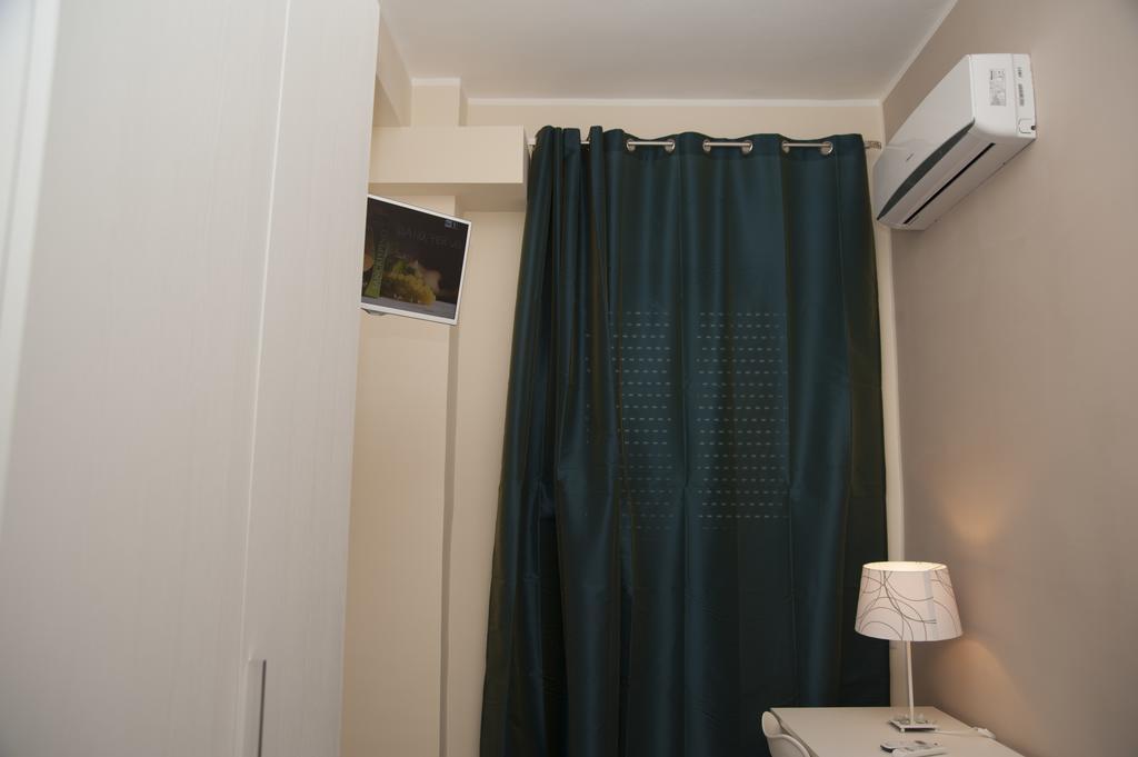 4Rooms Guest House Free Wi-Fi Salerno Room photo