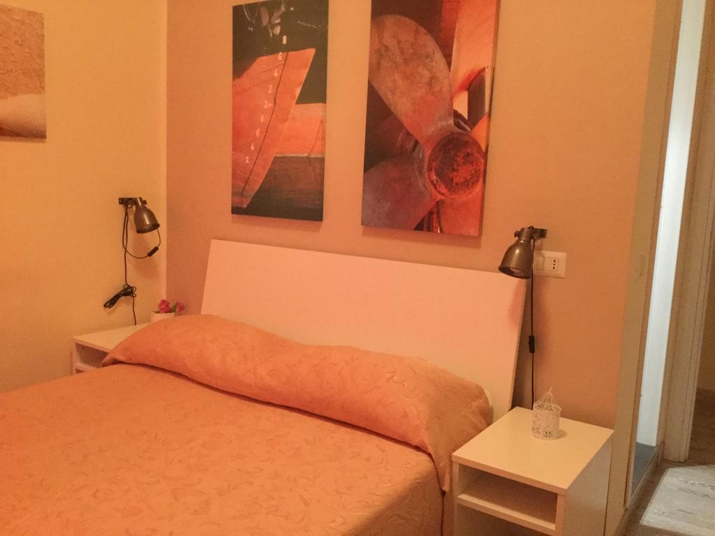 4Rooms Guest House Free Wi-Fi Salerno Exterior photo